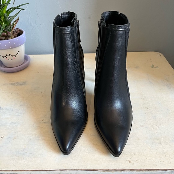 DONALD J PILNER | Prim Bootie Size 8 - Picture 2 of 9